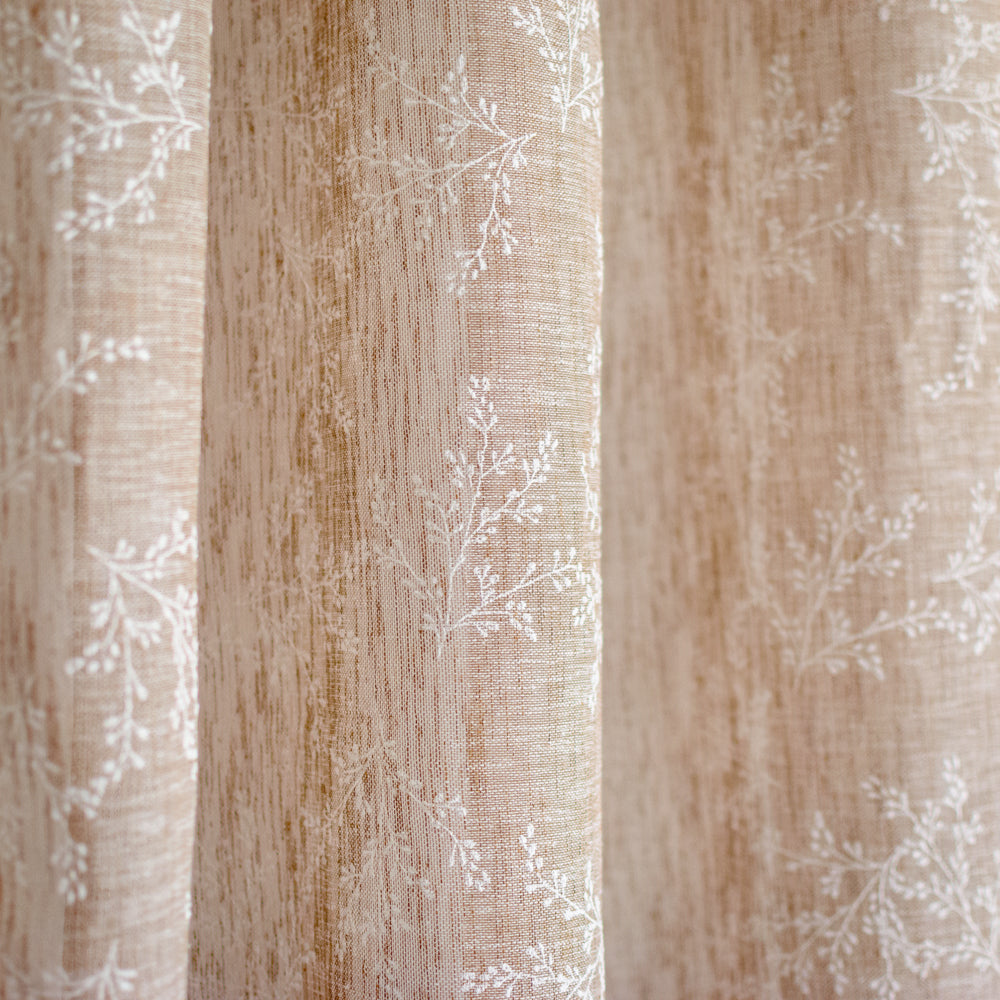 Κουρτίνα Λινή Ημιδιάφανη Μόκα Με Λευκά Άνθη Με Κρίκο Υ270xΦ280cm A710-4